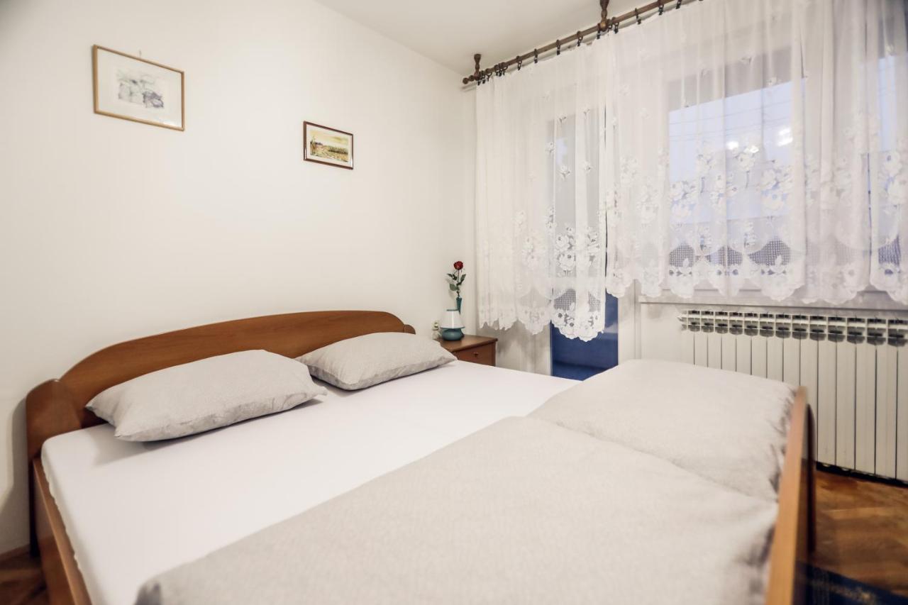 Appartamento Sobe Pavica Ilok Esterno foto